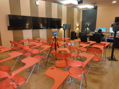 武汉市大学武汉设计工程学院录音室甲醛检测

